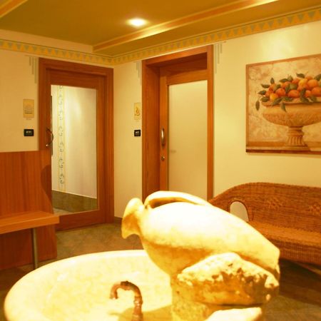 Residence Kristall- Fiemme Holidays Predazzo Esterno foto